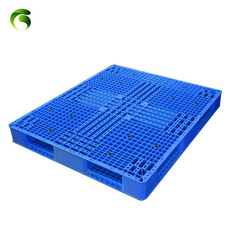 Reusable & Rackable HDPE Pallets